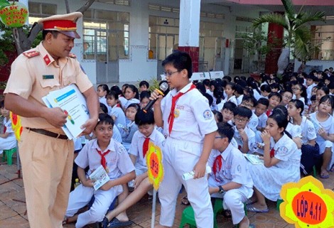 Đẩy mạnh tuyên truyền, phổ biến, giáo dục pháp luật về trật tự an toàn giao thông đường bộ  