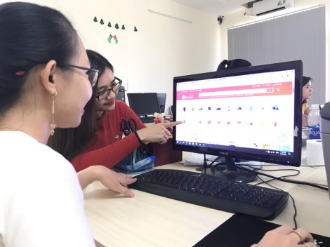 Đi “chợ online” sắm Tết