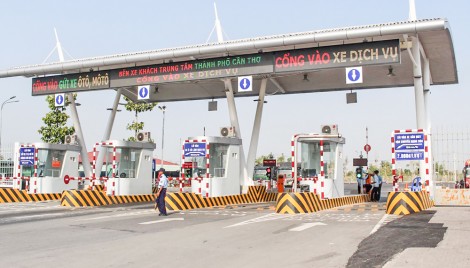 Việc thu phí chưa rõ ràng, các dịch vụ phục vụ hành khách chưa được đảm bảo