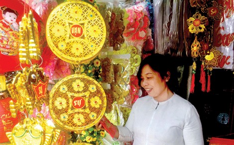 Trang hoàng nhà cửa đón Tết