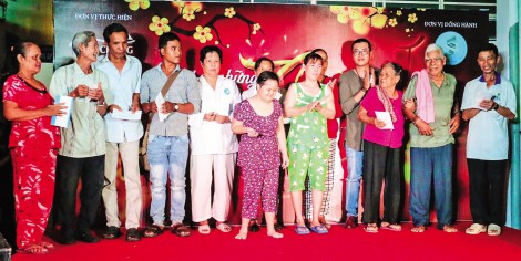 Vì những nụ cười…