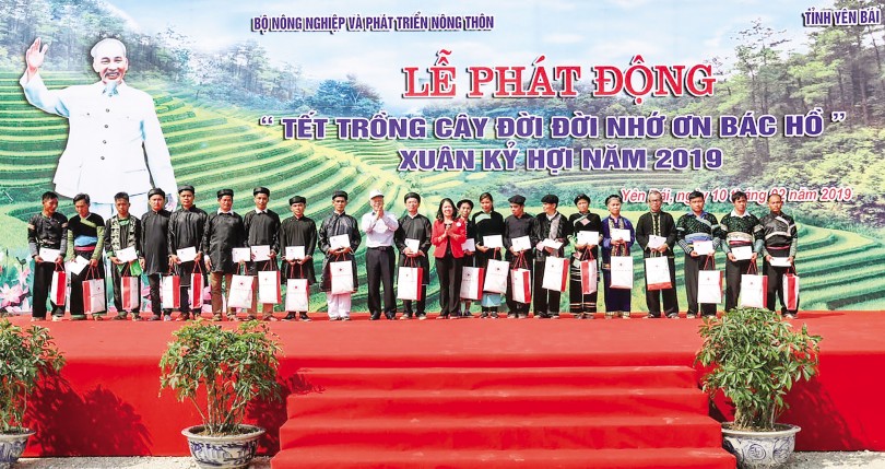 Tổng Bí thư, Chủ tịch nước Nguyễn Phú Trọng phát động “Tết trồng cây đời đời nhớ ơn

Bác Hồ” Xuân Kỷ Hợi 2019