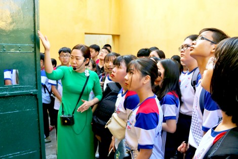 Phút lắng lòng

ở Khám Lớn Cần Thơ