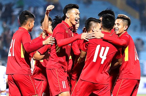 Khai màn V. League 2019