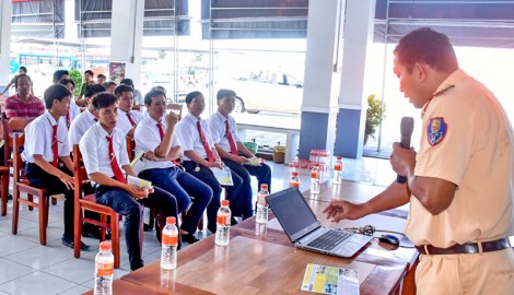 Tập trung tuyên truyền luật giao thông đường bộ cho đội ngũ lái xe
