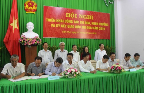 Ký kết giao ước thi đua năm 2019