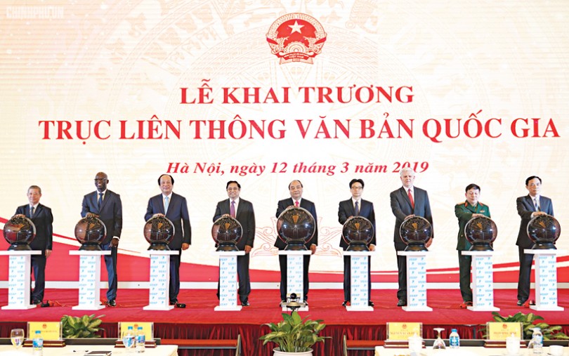 Thủ tướng Nguyễn Xuân Phúc khai trương Trục liên thông văn bản quốc gia