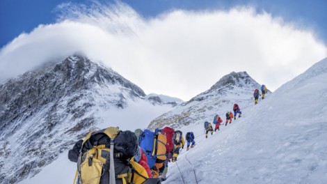 Hiểm nguy trên đỉnh Everest