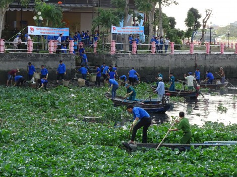 Vì thành phố văn minh, sáng, xanh, sạch, đẹp