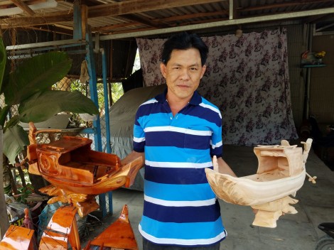 Độc đáo nghề đóng ghe, xuồng mini