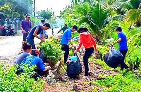 Xã đoàn Trường Long góp phần  đảm bảo an toàn giao thông