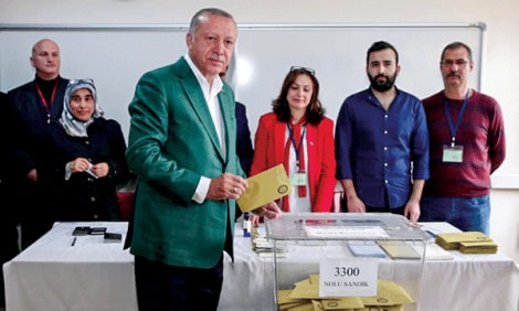 Ðòn giáng vào hình ảnh “bất khả chiến bại” của ông Erdogan