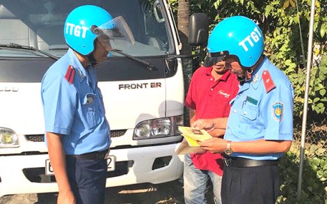 Tăng cường kiểm soát tải trọng phương tiện tham gia giao thông thủy, bộ