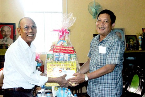 Để vùng đồng bào dân tộc Khmer ở ĐBSCL phát triển bền vững  Bài 3: Nói đồng bào tin, làm đồng bào hưởng ứng