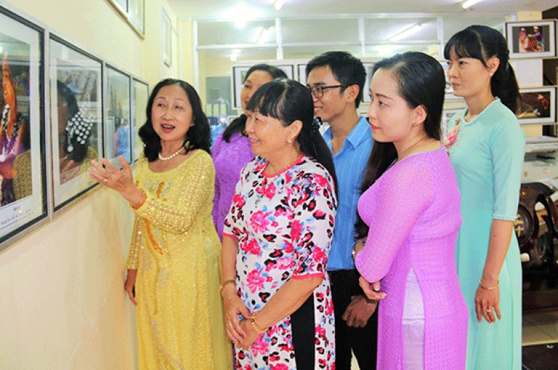 “Ðất nước- con người ÐBSCL trên đường phát triển”
