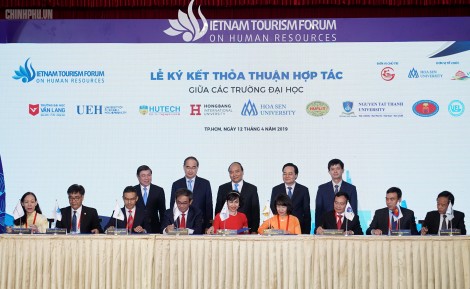 Thủ tướng nêu 3 chữ "C" quan trọng để phát triển du lịch