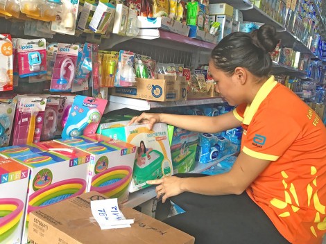 Sắm bể bơi hơi “giải nhiệt” cho bé