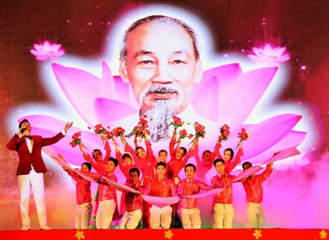 Tự hào giai điệu tháng Tư!