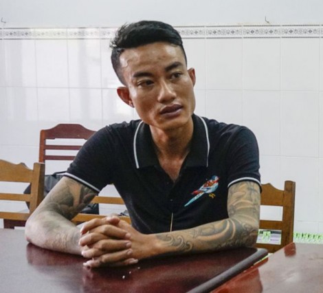Phát hiện 2 đối tượng phát tờ rơi cho vay nặng lãi