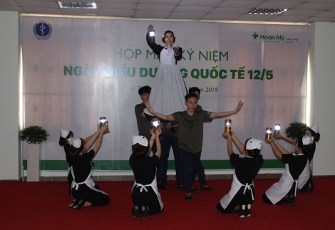 Họp mặt kỷ niệm Ngày Quốc tế điều dưỡng
