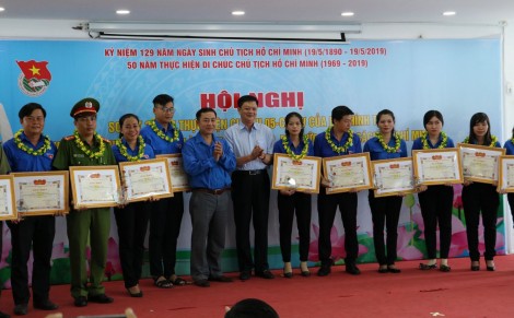 Tuyên dương 62 Thanh niên tiên tiến làm theo lời Bác và nhà giáo trẻ tiêu biểu