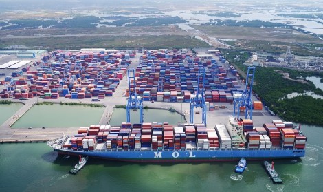 Vươn ra biển từ kinh tế hàng hải
