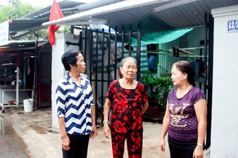 Cán bộ, đảng viên gương mẫu làm theo Bác