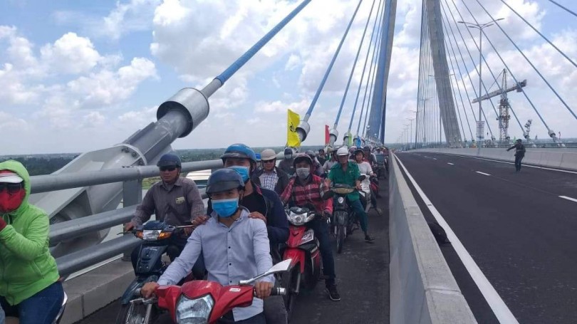Cầu Vàm Cống khánh thành: Dứt cảnh lụy phà