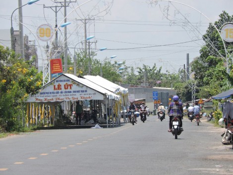 Xử phạt hành vi dựng rạp đám tiệc trên vỉa hè, lòng đường
