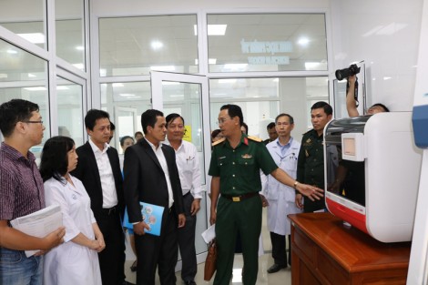 Đoàn bác sĩ Vương quốc Campuchia tham quan Bệnh viện Đa khoa Hòa Hảo - Medic Cần Thơ