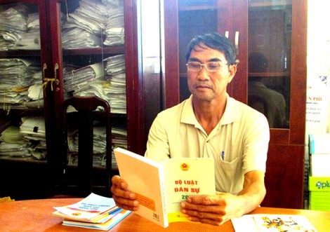 Vun đắp tình làng nghĩa xóm