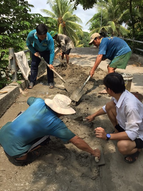 Chung sức giữ bình yên xóm làng