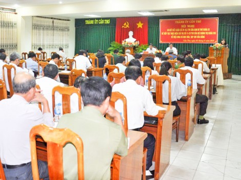 Thực hiện tốt việc mua và đọc báo, tạp chí của Đảng