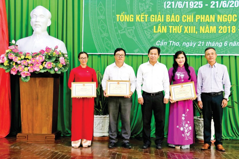 Họp mặt kỷ niệm 94 năm Ngày Báo chí Cách mạng Việt Nam