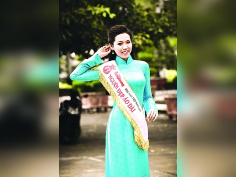 Quốc phục - mạnh ai nấy “chế”?