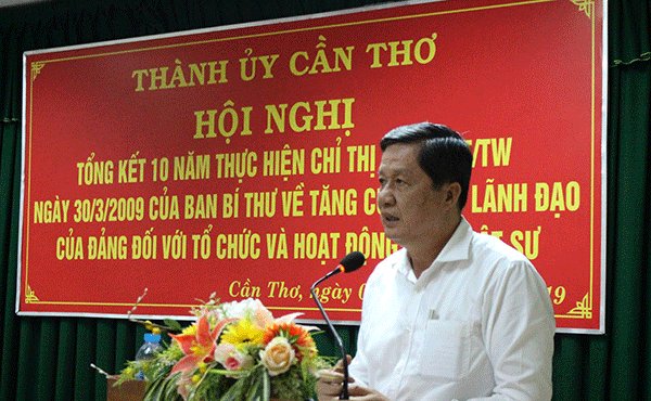Xây dựng đội ngũ luật sư có bản lĩnh chính trị vững vàng, đạo đức trong sáng, có trách nhiệm nghề nghiệp