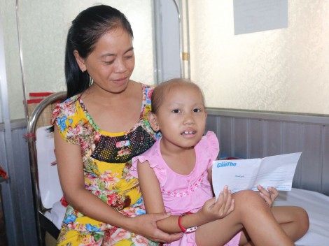Bé Trinh cần tiếp sức điều trị bệnh ung thư buồng trứng