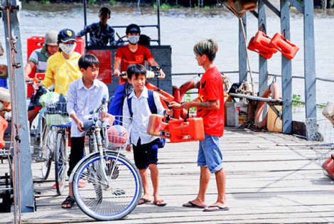 Ðảm bảo an toàn giao thông cho người và phương tiện thủy nội địa trong mùa mưa lũ