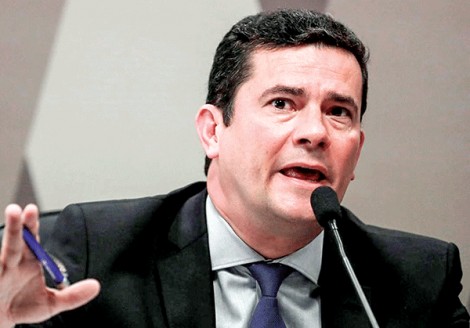 Brazil bắt các nghi phạm xâm nhập điện thoại của bộ trưởng
