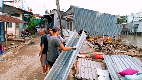 Cà Mau: Lốc xoáy làm nhà sập, một người bị đè chết