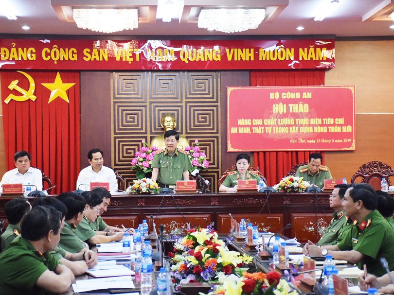Tham gia xây dựng nông thôn mới

là nhiệm vụ chính trị thường xuyên của lực lượng Công an nhân dân