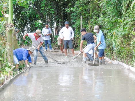 “Khéo” huy động sức dân