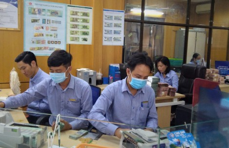 NHNN yêu cầu các ngân hàng chấp hành nghiêm quy định lãi suất