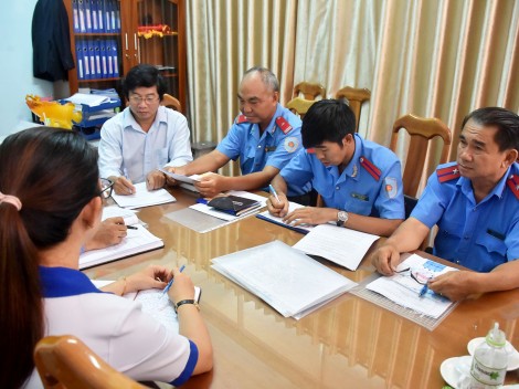 Kiểm tra hoạt động đưa, rước học sinh bằng ô tô