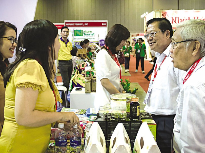 Câu chuyện “đầu tàu”

và liên kết