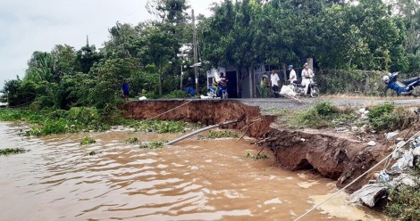 4 ngày, xảy ra 3 vụ sạt lở ở Cái Sắn và bờ sông Ông Chưởng