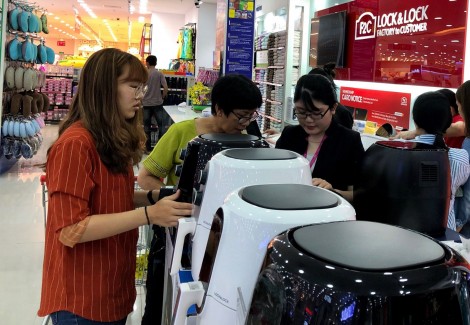 Tiện lợi với nồi chiên không dầu