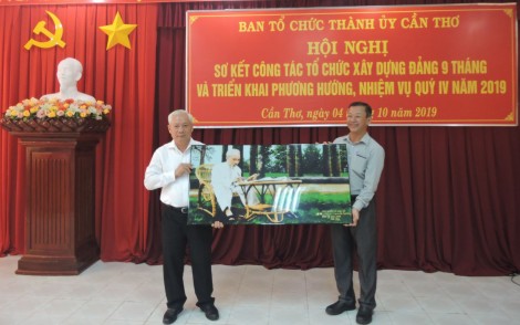 Đoàn cán bộ tỉnh Bình Dương thăm và trao đổi kinh nghiệm quản lý với TP Cần Thơ