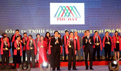 Tôn vinh doanh nhân, doanh nghiệp tiêu biểu khu vực ĐBSCL năm 2019