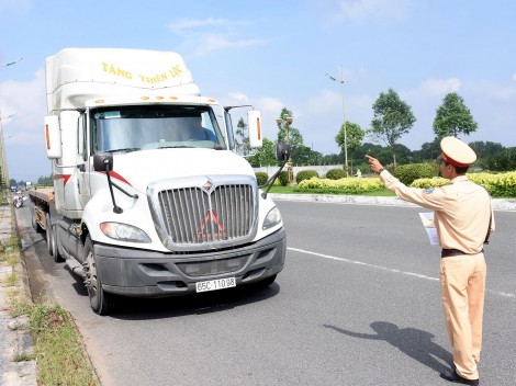 Xử lý nghiêm vi phạm

trật tự an toàn giao thông đường bộ